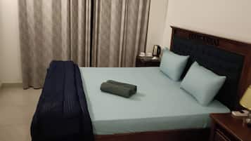 Blackout curtains, soundproofing, iron/ironing board, free WiFi