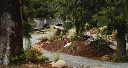 Luxury Barndominium-Hot Tub-Firepit-WIFI-EV-Nature