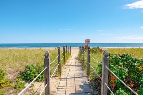 Ocean View! - One-Bedroom Suite by the Beach