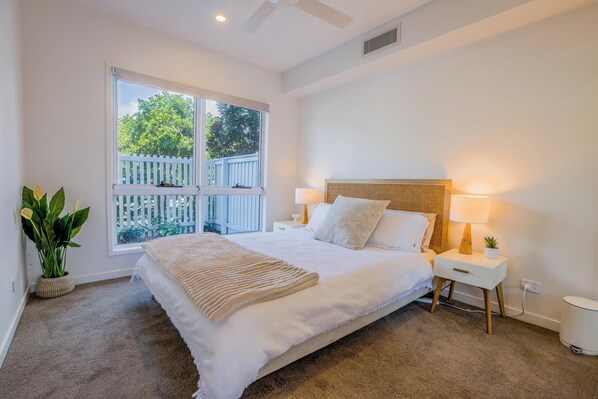 4 bedrooms, desk, iron/ironing board, WiFi