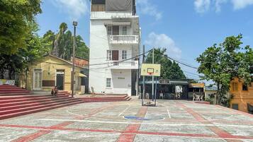 Sport court