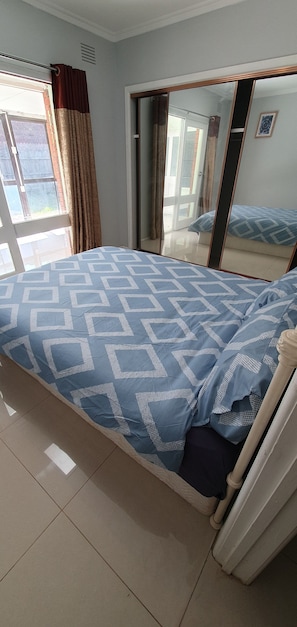 3 bedrooms, bed sheets
