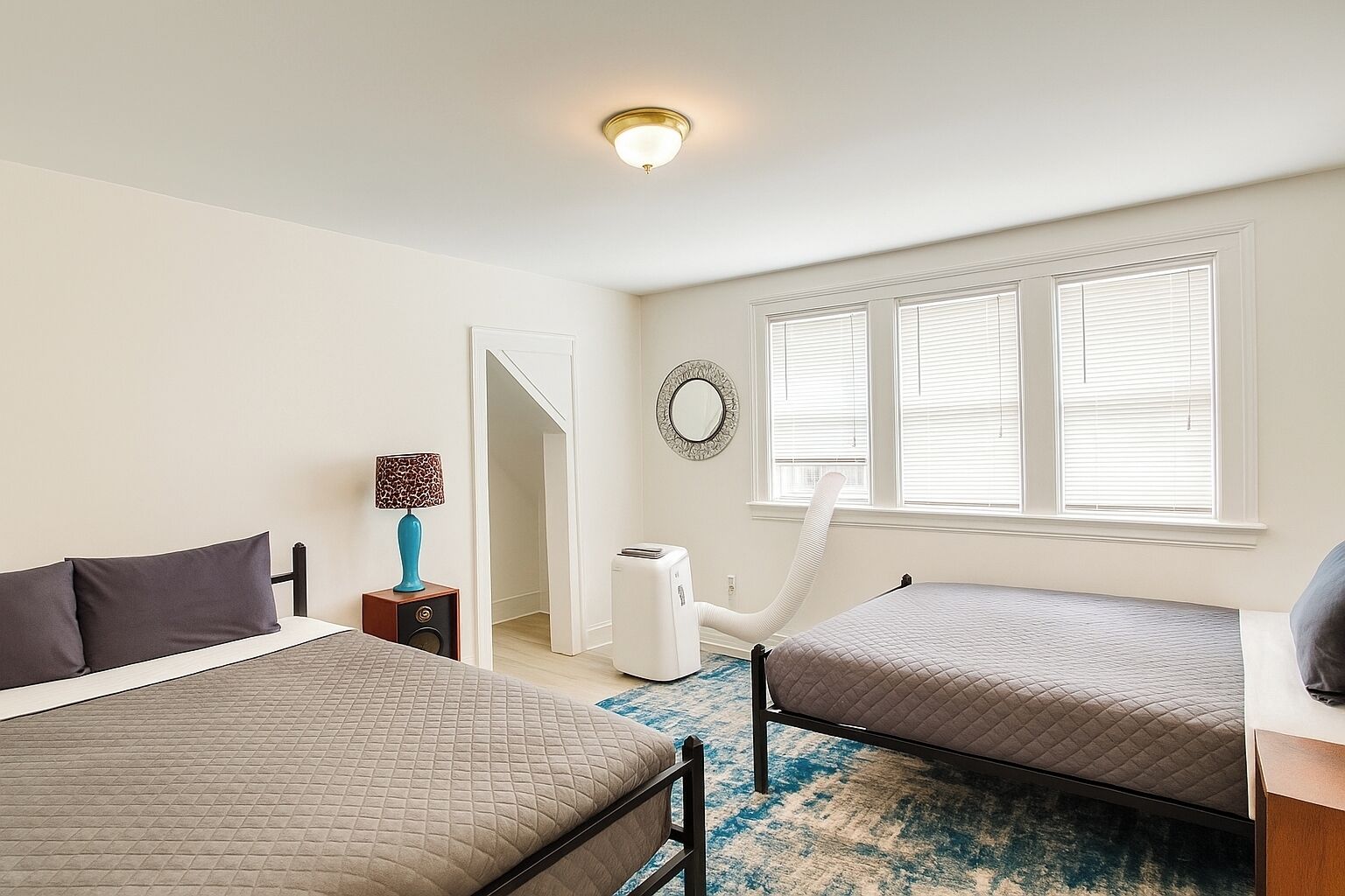 4 bedrooms, WiFi, bed sheets