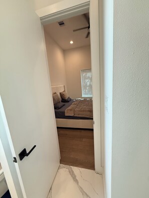 3 chambres, fer et planche à repasser, accès Internet, draps fournis