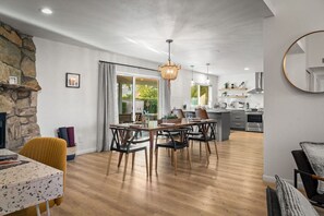 Dining - Sedona Style & Comfort | Prime Location + Hot Tub (Sedona)