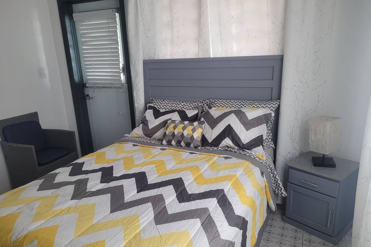 Standard Apartment, Non Smoking, Garden View | Desk, iron/ironing board, free WiFi