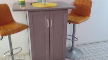 Standard Apartment, Non Smoking, Garden View | Private kitchen | Fridge, microwave, stovetop, cookware/dishes/utensils