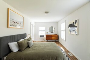 3 Schlafzimmer, Schreibtisch, Bügeleisen/Bügelbrett, kostenloses WLAN