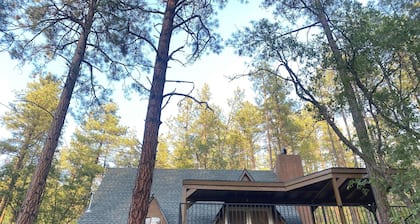 Hot Tub - Cabin in Forest