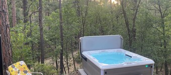 Forest Cabin Hot Tub Groom Creek