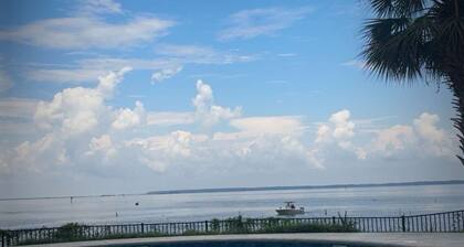 Beautiful, ground level 3-bedroom condo with pool on scenic Lake Marion
