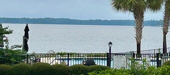 
Beautiful, ground level 3-bedroom condo with pool on scenic Lake Marion