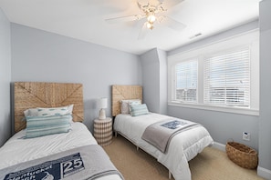 5 bedrooms, iron/ironing board, WiFi