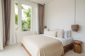 Villa Deluxe, 2 chambres, piscine privée, vue sur la piscine | Coffre-fort, fer et planche à repasser, accès au Wi-Fi (inclus)