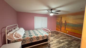 2 bedrooms, WiFi, bed sheets