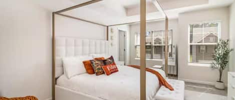 3 chambres, fer et planche à repasser, Wi-Fi, draps fournis