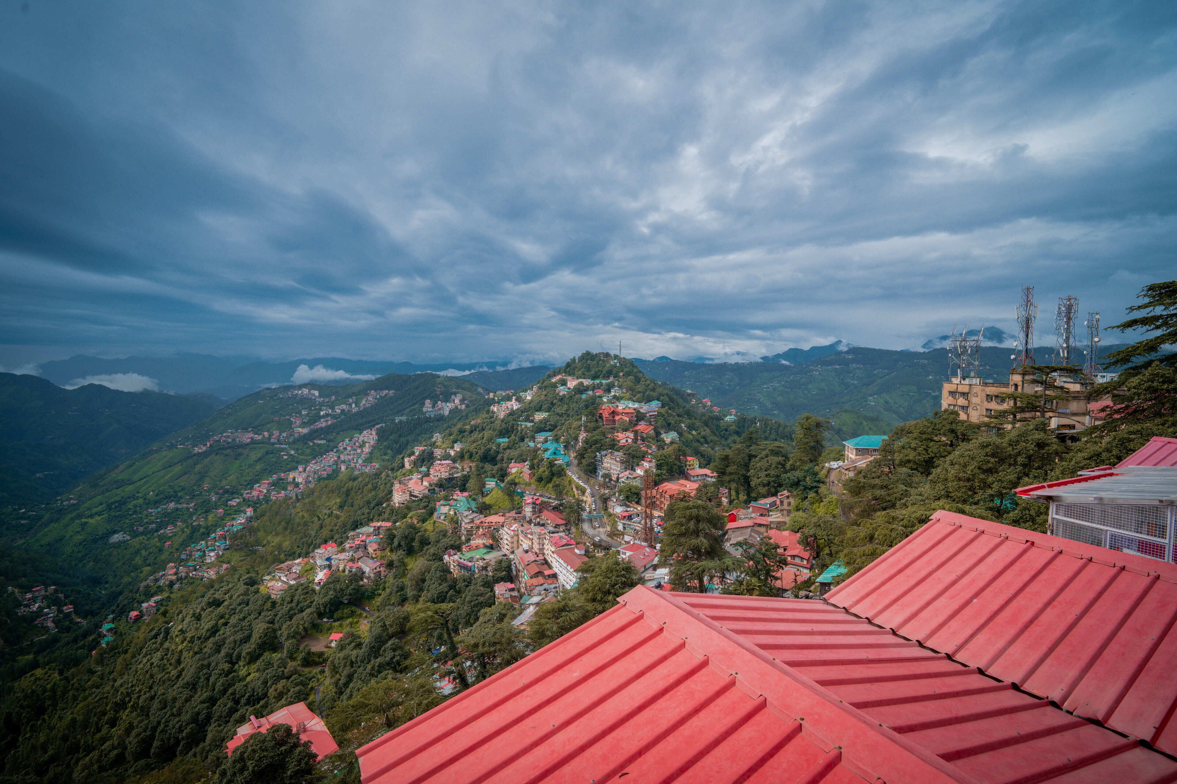 إطلالة على الجبل