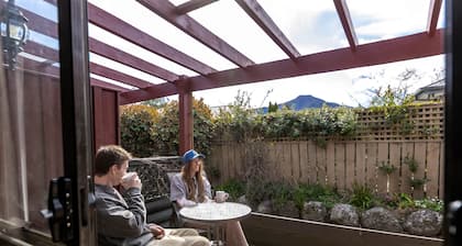 Alpine Springs Motel | Unit 4 - H2521A