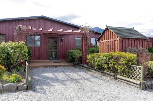 Alpine Springs Motel | Unit 4 - H2521A