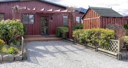 Alpine Springs Motel | Unit 4 - H2521A