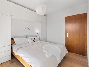 2 bedrooms, internet