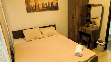 2 habitaciones, escritorio, wifi gratis y ropa de cama