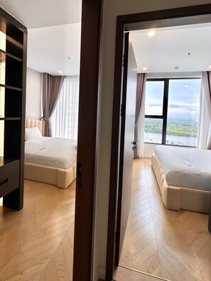 3 bedrooms, iron/ironing board, WiFi, wheelchair access