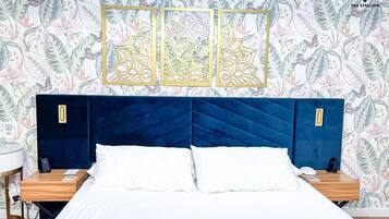 1 bedroom, desk, iron/ironing board, WiFi