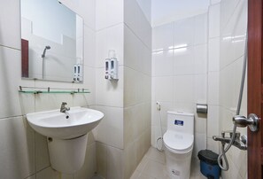 Chambre Double Standard | Salle de bain