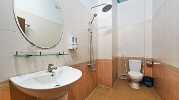 Family Room | Bathroom | Shower, rainfall showerhead, designer toiletries, hair dryer