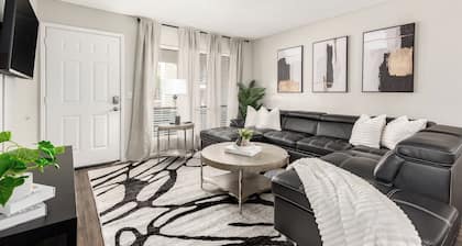 Modern, Comfy HOME near ASU & PHX airport