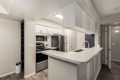 Modern, Comfy HOME near ASU & PHX airport