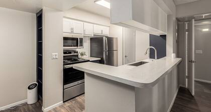 Modern, Comfy HOME near ASU & PHX airport