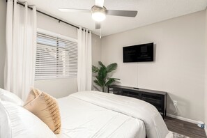 2 bedrooms, iron/ironing board, free WiFi, bed sheets - Modern, Comfy HOME near ASU & PHX airport (Tempe)