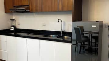 Réfrigérateur, cafetiÚre/bouilloire