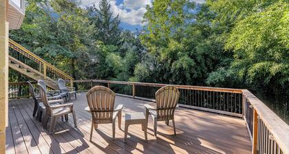 *7 Min to WVU*Private Deck*Game Room*Full Kitchen*W/D