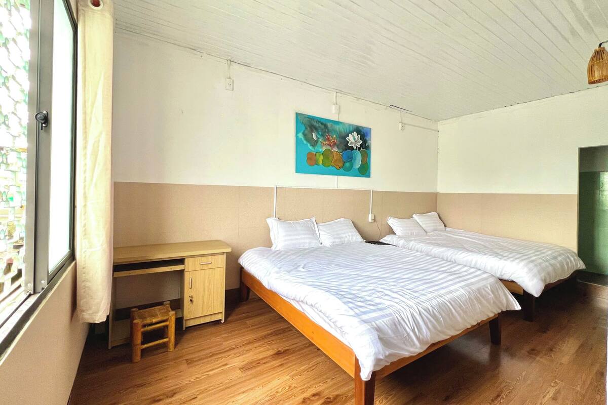 Comfort Double Room, River View | Desk, free WiFi