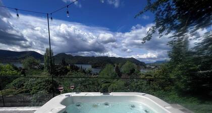 Rotorua Lake Ōkareka Studio with Views, Spa & BBQ