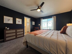 3 chambres, lit parapluie, Wi-Fi gratuit, draps fournis