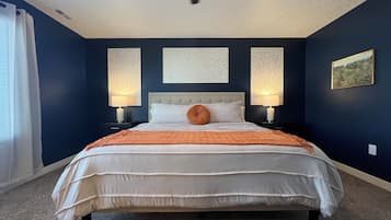 3 quartos, berço de viagem, Wi-Fi de cortesia, roupa de cama