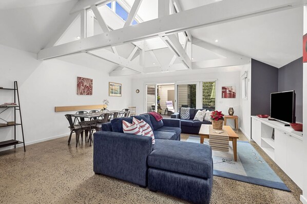 Smart TV, DVD player, books