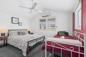 3 Schlafzimmer, Bügeleisen/Bügelbrett, kostenloses WLAN, Bettwäsche