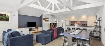 Boat House Villa 1 - Central Barwon Heads, beaches, shops, restaurants