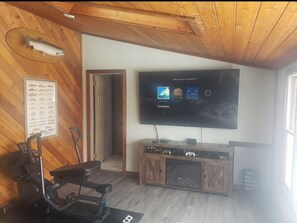 Interior - ON the Salmon River! (Pulaski)