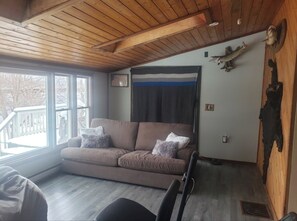 Fernseher, Kamin