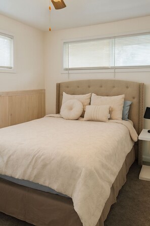 3 bedrooms, iron/ironing board, free WiFi, bed sheets