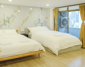 3 habitaciones, acceso a internet y ropa de cama