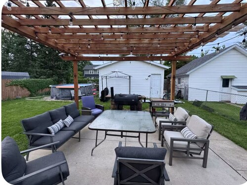 	Cozy Family Getaway near Notre Dame on a Quiet Street