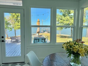 Dining - Cedar Creek lakefront, open water views (Kemp)