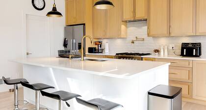 Bear mountain escape with luxury views that sleeps10